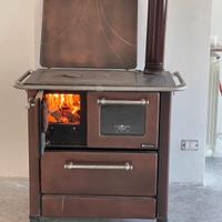 stufa Cucina a legna nordica con forno
