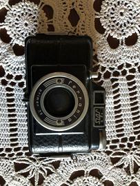 Vintage Ferrania Ibis con obiettivo Primar 7,5 mad