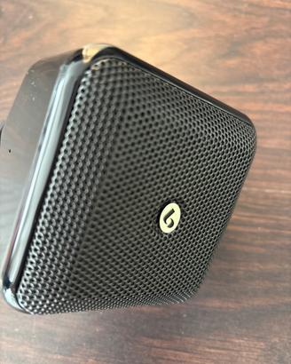 Diffusore satellite Boston con staffa