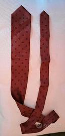 Chanel cravatta marrone con con punti in seta