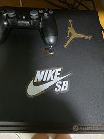 PlayStation 4 Slim con 20 giochi