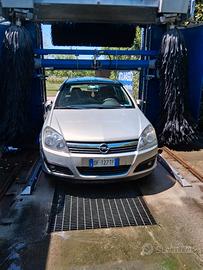 OPEL Astra H