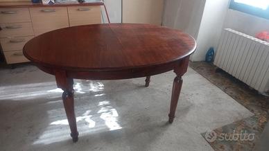 Tavolo ovale allungabile