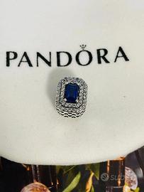 Charm Pandora Pavè e Pietra Blu 792385C01
