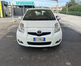 Toyota yaris 1.0 5 porte pari al nuovo garanzia