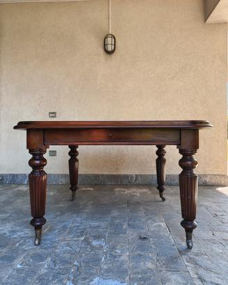 Tavolo antico allungabile '800 in noce