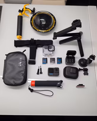 GoPro Hero 11 Black + accessori