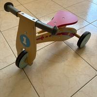Triciclo in legno