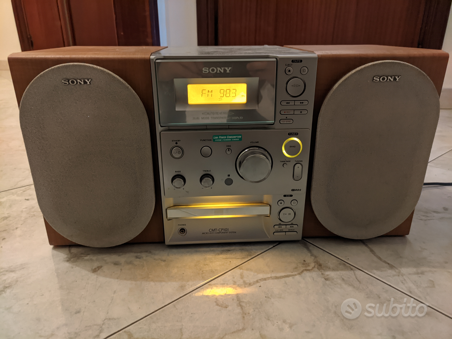 Radio Sony con lettore CD e cassette - Audio/Video In vendita a Napoli