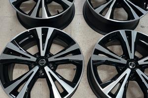 Cerchi in lega Nissan Qashqai 18”