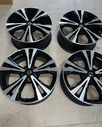 Cerchi in lega Nissan Qashqai 18”