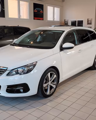 Peugeot 308 1.2 PureTech Turbo 130 S&S SW Allure