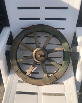 Ruota del carro vintage
