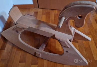 CAVALLINO A DONDOLO IN LEGNO