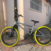 Bicicletta bmx