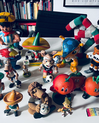 Mascotte mascottes calcio Mondiali Europei blocco