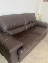 Divano in pelle con cuciture Crema