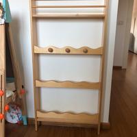 Libreria montessoriana in legno naturale