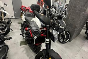 Aprilia schiver 900 bianca