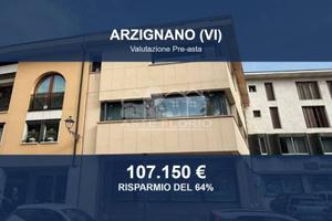 Immobile in asta di 185 m² con più di 5 locali a A