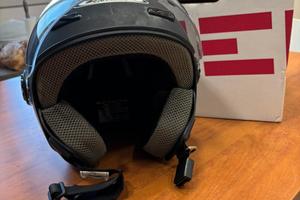 Casco jet Zeus modello ZS-210b nero