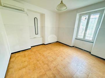 2 LOCALI A CASARZA LIGURE