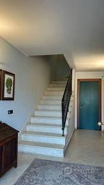 Villetta a schiera di 189 m² con 4 locali e box au
