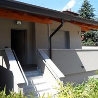 Seregno, bilocale, posto auto, area esterna