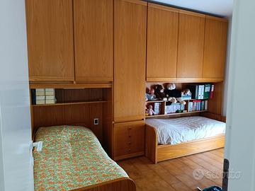 Cameretta in massello tre posti letto