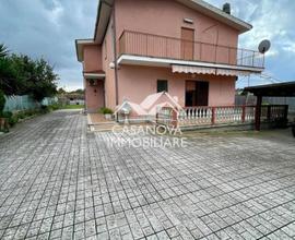 Villa a Ardea, 5 locali