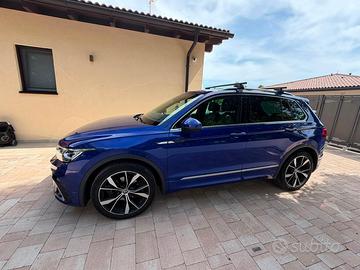 Tiguan R-Line blu metallizzato