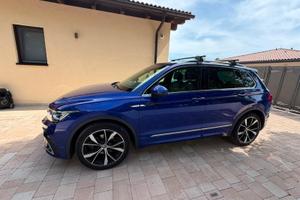 Tiguan R-Line blu metallizzato