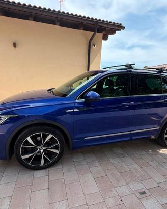 Tiguan R-Line blu metallizzato