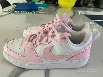 Nike Court rosa e bianche