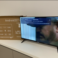 tv 32 pollici Xioni  7 mesi di vita