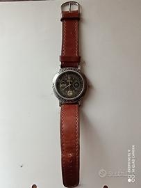 Orologio da polso con cinturino in cuoio