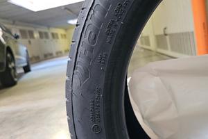 4 Gomme Nuove Hankook 215/45R18 93W