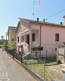 Casa singola con ampio giardino