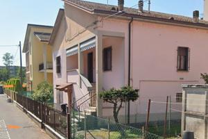 Casa singola con ampio giardino