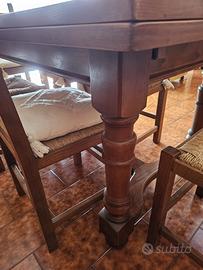 Tavolo allungabile in noce + 6 sedie
