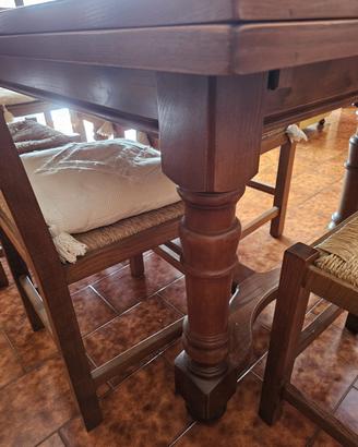 Tavolo allungabile in noce + 6 sedie