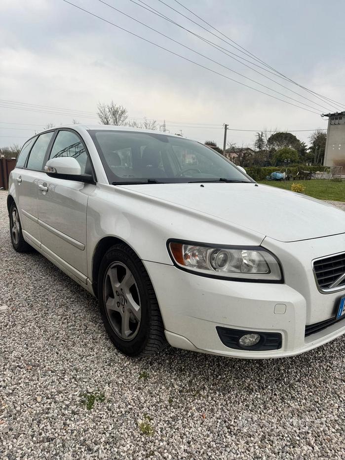 VOLVO V50 (2003-2012)