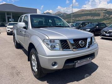 NISSAN Navara 2.5 dCi 4 porte Double Cab LE