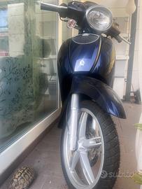 Scooter Aprilia Scarabeo moto motociclo