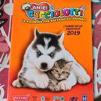 Album Cucciolotti 2019 + 215 figurine + 28 card