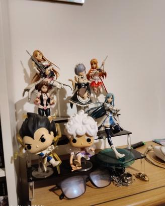 action figure assortite