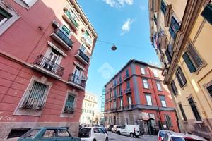 3 LOCALI A NAPOLI