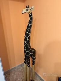Giraffa in legno