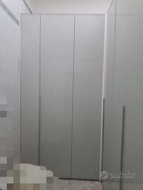 Armadio grigio lucido 4 ante con cabina angolare –
