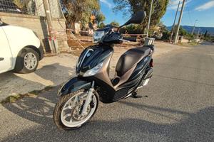 Piaggio Medley 150